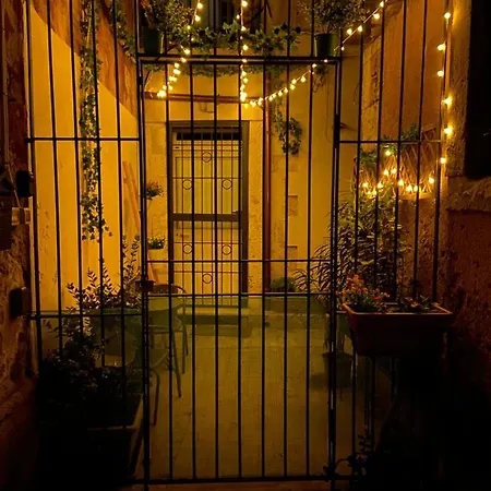 Cortile Del Gelso * Сиракузы